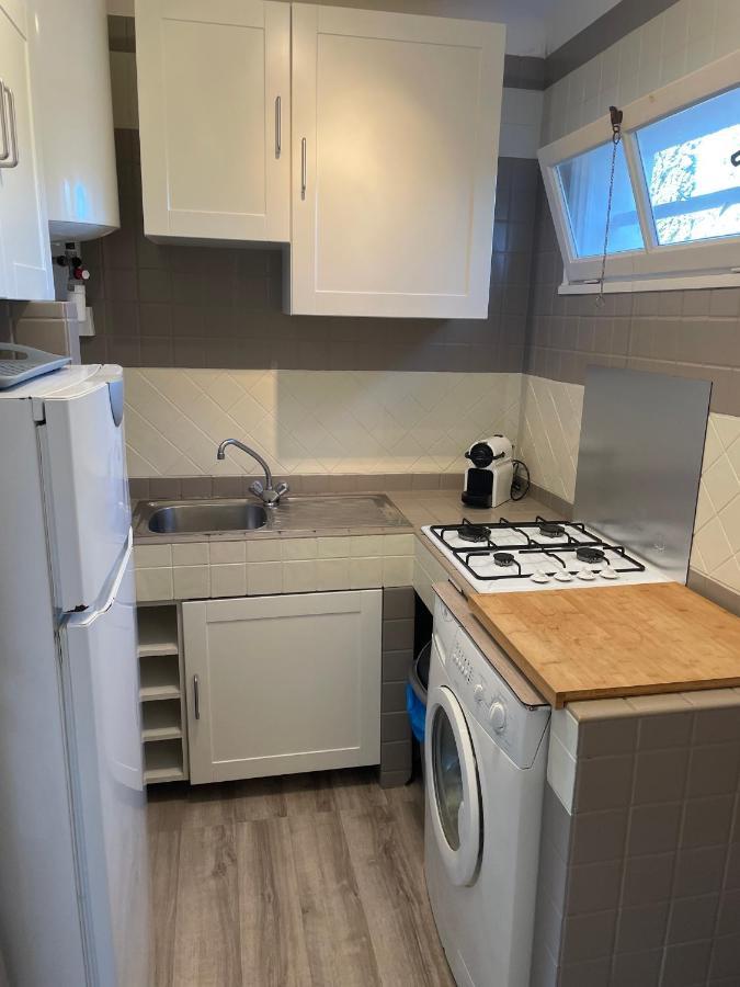 Apartment Bord De La Faviere